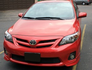 Raudona Toyota